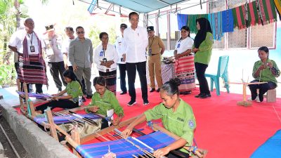 Kunjungi SMK Negeri 1 Kalabahi, Presiden Jokowi Tinjau Fasilitas Sekolah dan Dialog dengan Siswa
