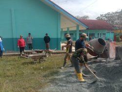 Tumbuhkan Nilai Kebersamaan,Guru SMK N 2 Sungai Penuh Terus Berbenah Pengecoran Jalan Lingkungan Sekolah.