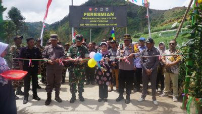 Upacara Penutupan TMMD Pranten Berada Dibawah Lereng Gunung Prau