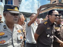 Kangkangi UU Pers No 40 Tahun 1999, Sejumlah Wartawan Menggelar Aksi Demo di Depan Kantor Kejaksaan Negeri Padangsidimpuan 