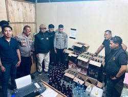 Satresnarkoba Dan Sat Samapta Polres Buton Tengah Berhasil Sita Ratusan Liter Miras Pada Saat Razia