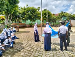 Babinsa Koramil 02/Limpung Beri Materi Latihan Dasar Kepemimpinan