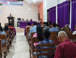 Polsek Wonomulyo Bersama Babinsa Koramil 02 Laksanakan Pengamanan Malam Natal Di Beberapa Gereja di Wonomulyo
