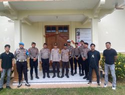 Personel Polres Majene Gelar Sterilisasi di GPIB Immanuel untuk Amankan Ibadah Minggu