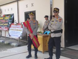 Gelar Upacara Pedang Pora Sambut Pejabat Baru dan Lepas Pejabat Lama Kapolres Mamasa