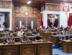 Walikota Dumai Hadiri Rapat Paripurna Rapat Penjelasan Bapemperda Mengenai Dua Ranperda Tahun 2025