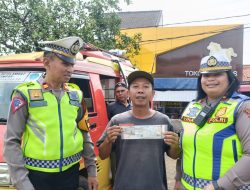 Ops Keselamatan Candi 2025 : Polres Batang Giatkan Sosialisasi Tertib Lalin di Pasar