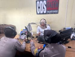 Satlantas Polres Dumai Giat Talkshow dan Sosialisasi Tertib Lalu Lintas Melalui Radio CDS 104,8 FM