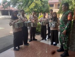 Babinsa Koramil 12/Tulis Dampingi Pendistribusian Makan Bergizi Gratis