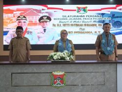 Bupati dan Wakil Bupati mamuju Bersama Jajaran Pemkab Mamuju Masuk Kerja Pada Hari Pertama