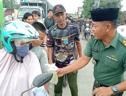 Koramil 03/Gringsing, Indahnya Berbagi Takjil di Bulan Ramadhan