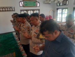 Personil Polres Dumai & Jajaran Polsek Laksanakan Sholat Ghaib Sebagai Penghormatan Serta Doa Kepada 3 Anggota Polri Yang Gugur