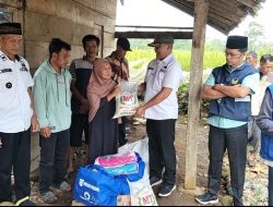 Sutra Jaya Anggota DPRD Praksi Nasdem Dan Pak Camat Kuroisin.SE. Memberikan Bantuan warga Terkena Kebakaran Rumah di Pekon Gedung Agung.