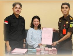 Nenny Tandi R. Serahkan Uang Pengganti Rp 270 Juta ke Kejaksaan Negeri Polewali Mandar