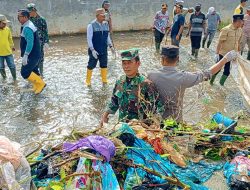 Kodim 0417/Kerinci Bersama Pemda Gelar Jumat Bersih di Sungai Penuh dan Kerinci