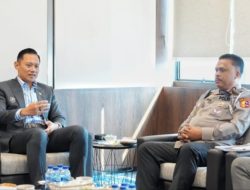 Menko AHY Pemerintah Bersama Korlantas Polri Lakukan Tindakan Kendaraan Over Dimension dan Over Loading.