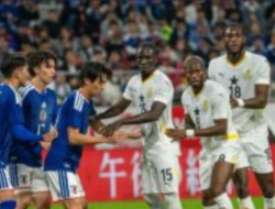 Duel Jepang vs Ghana: Cedera Horor Warnai Laga, Samurai Biru Tetap Melaju dengan Kemenangan