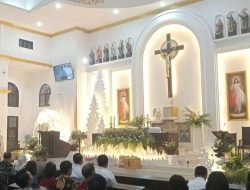 Gubernur Sulbar Hadiri Ibadah Malam Natal di Gereja Santa Maria Mamuju